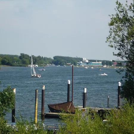 La Cigale Bed & Breakfast