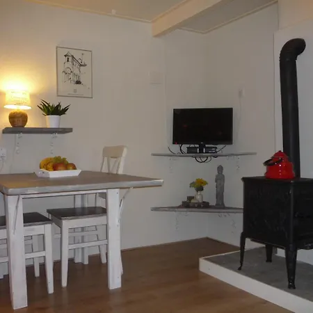 La Cigale לינה וארוחת בוקר Veen